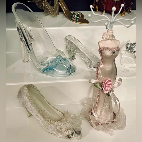 Miniature Shoes, Shoe with Pen, Metal Shoe & Purse Set, Lady Form Jewelry Stand - Picture 6 of 8